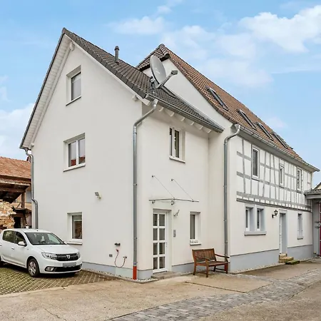 דירה 2 Bedroom Mit Parkplatz Haßloch