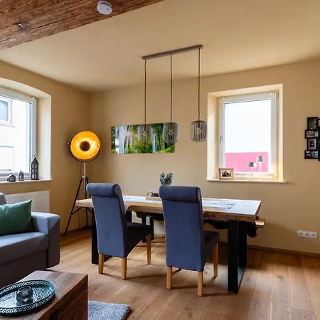 דירה 2 Bedroom Mit Parkplatz Haßloch