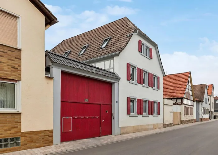 2 Bedroom Mit Parkplatz Apartamento Haßloch