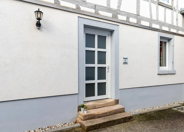 2 Bedroom Mit Parkplatz Apartamento Haßloch